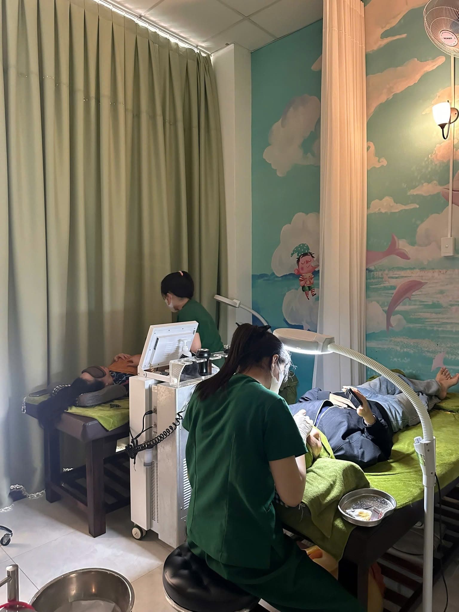 Cấy HA căng bóng da